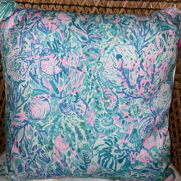 Lilly Pulitzer NWT Throw Pillow Soleil It On Me Indoor/Outdoor - Picture 6 of 12